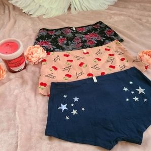 💗NWT💗 Vs PINK Panties & Watermelon Body Scrub!💗